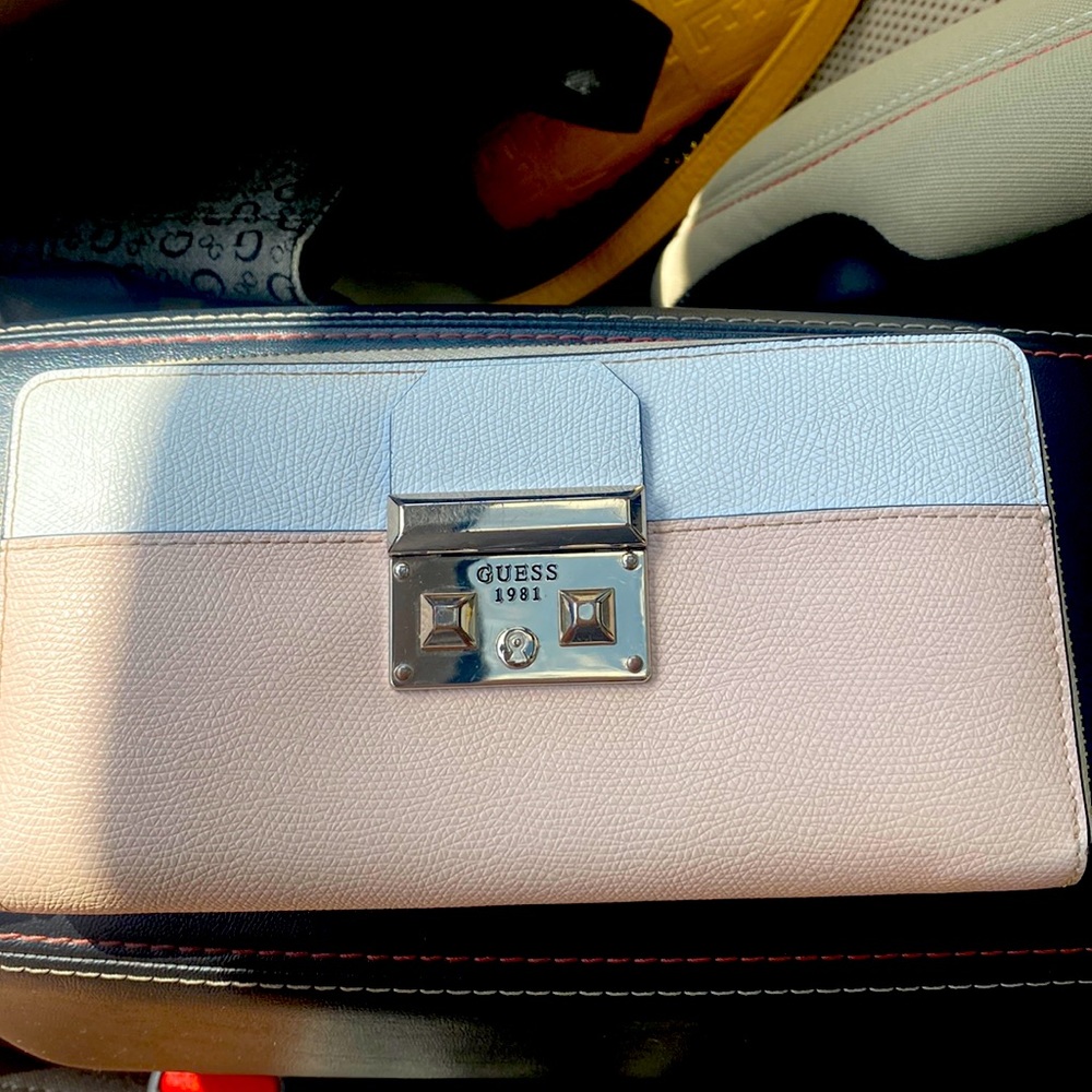 Guess wallet